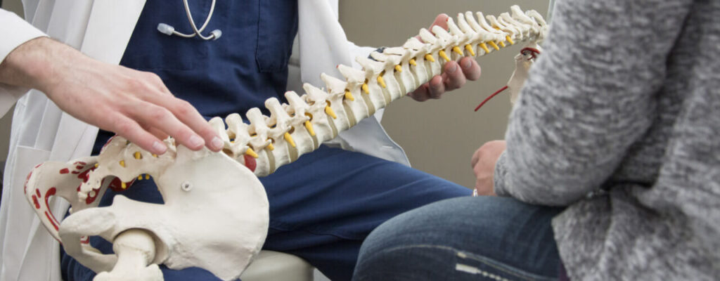 What is the Difference Between Physical Therapy and Chiropractic Care?
